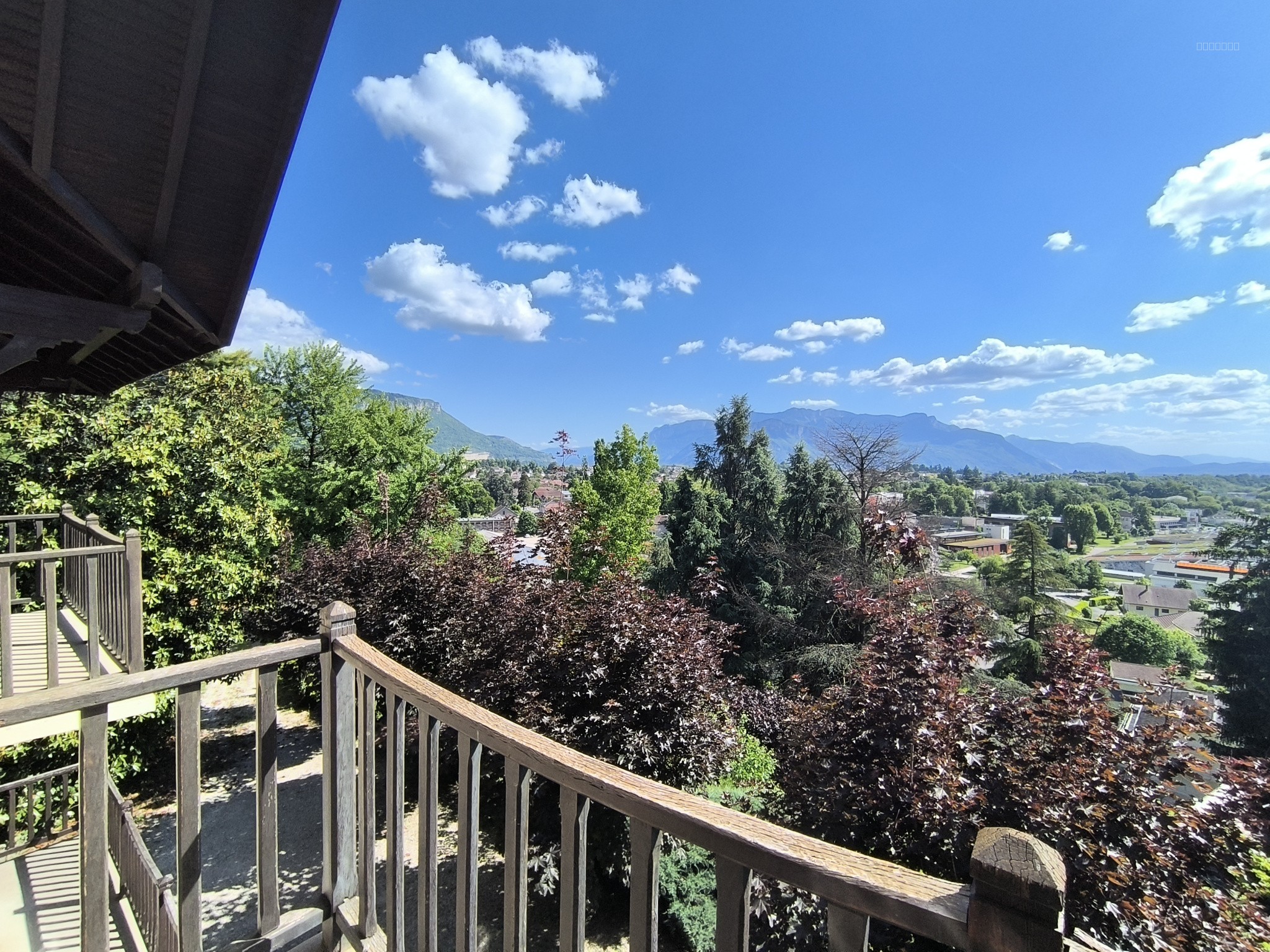 Bien immobilier à vendre à Voiron, 303 m², 10 pièces – photo 3 sur 9