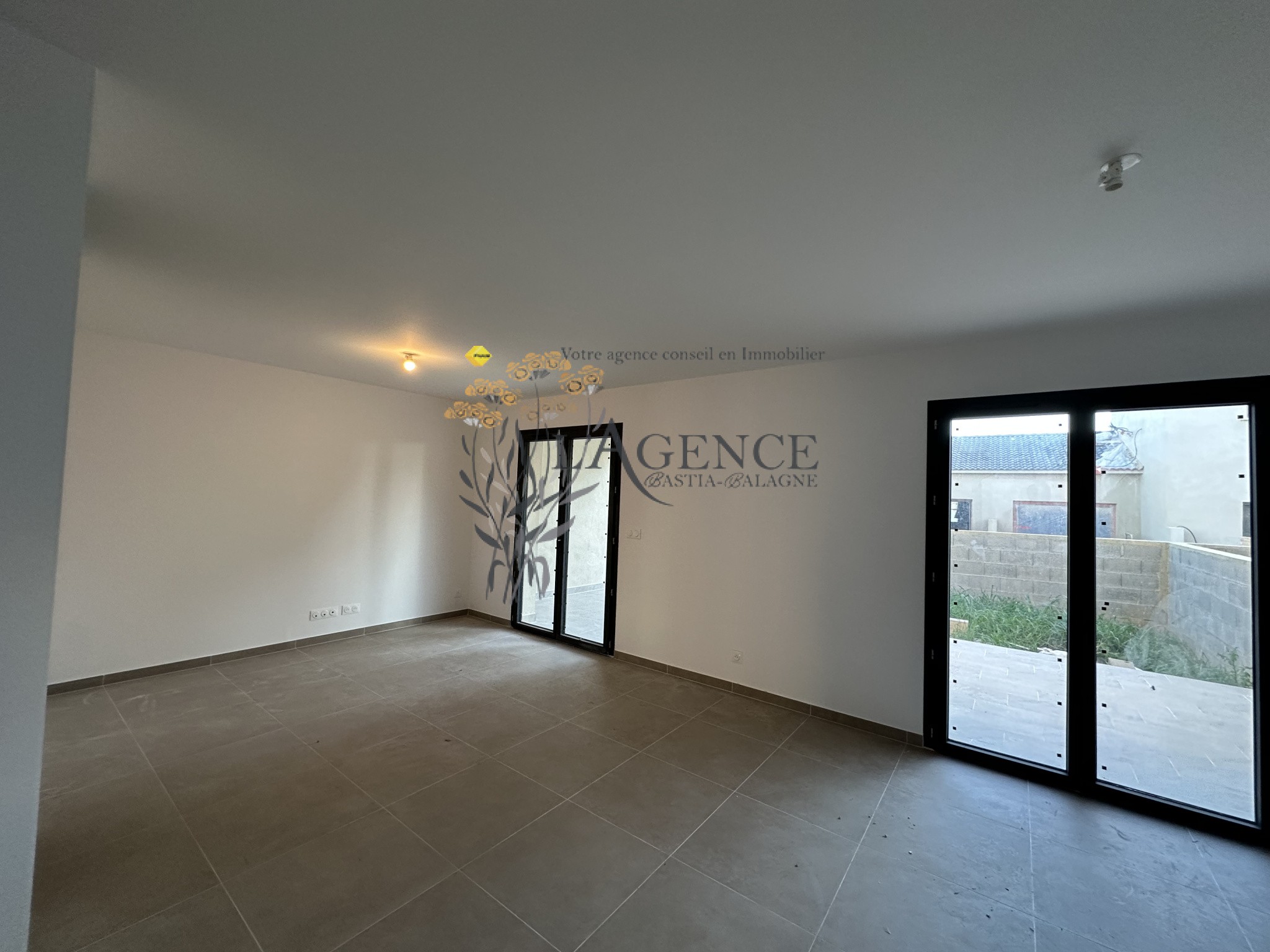 Villa à vendre à Folelli, 23,74 m², 4 pièces – photo 2 sur 4