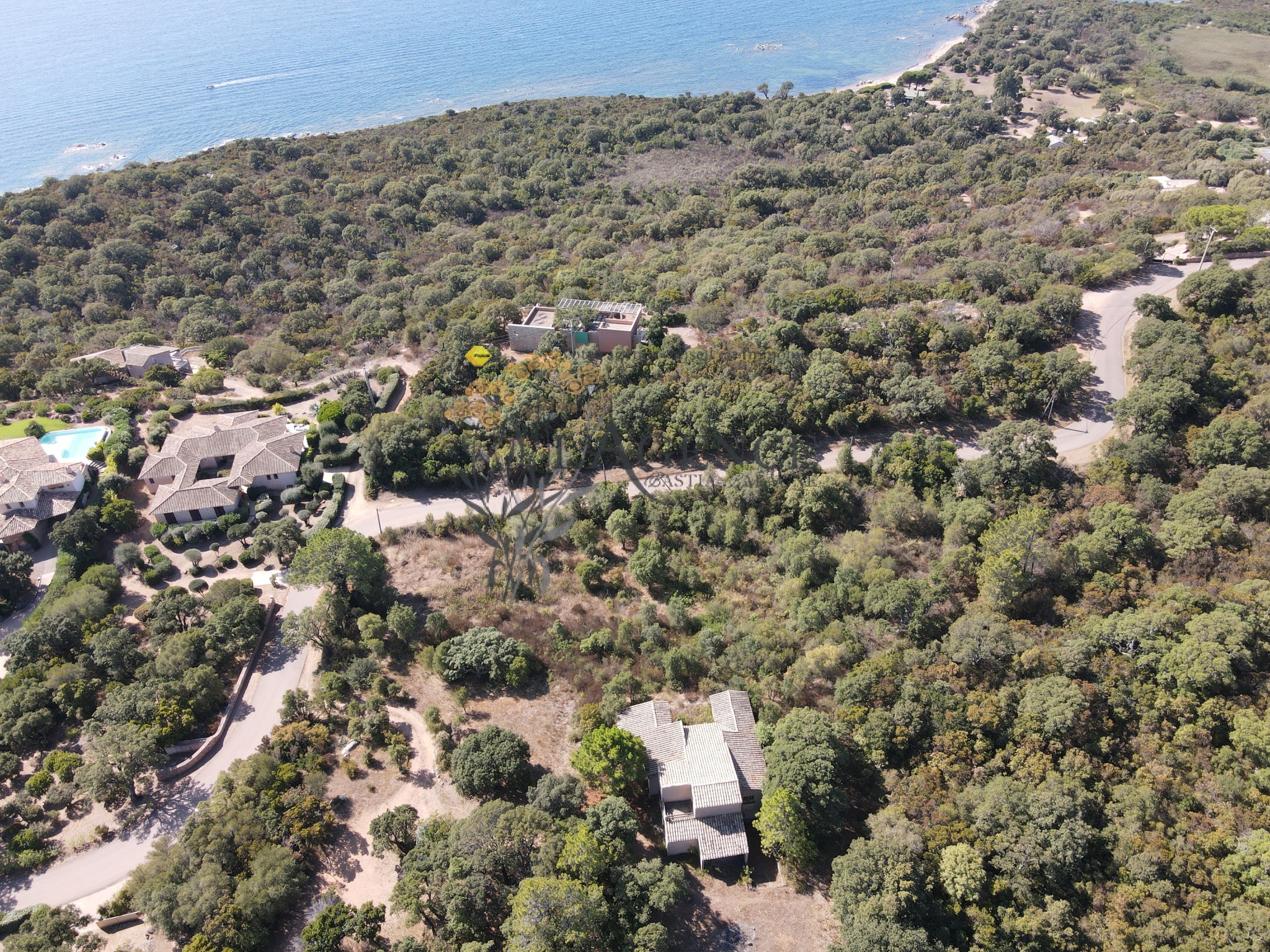 Maison à vendre à Porto vecchio, 238 m², 6 pièces – photo 1 sur 2