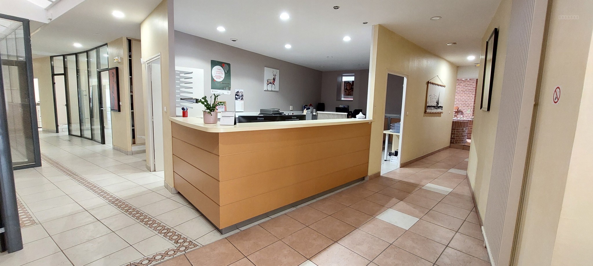 Bien immobilier à vendre à Cambrai, 625 m² – photo 1 sur 8