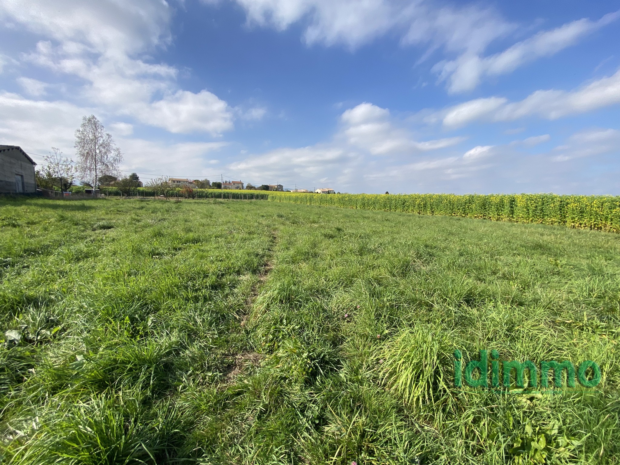 Bien immobilier à vendre à Eclassan, 884 m² – photo 2 sur 3