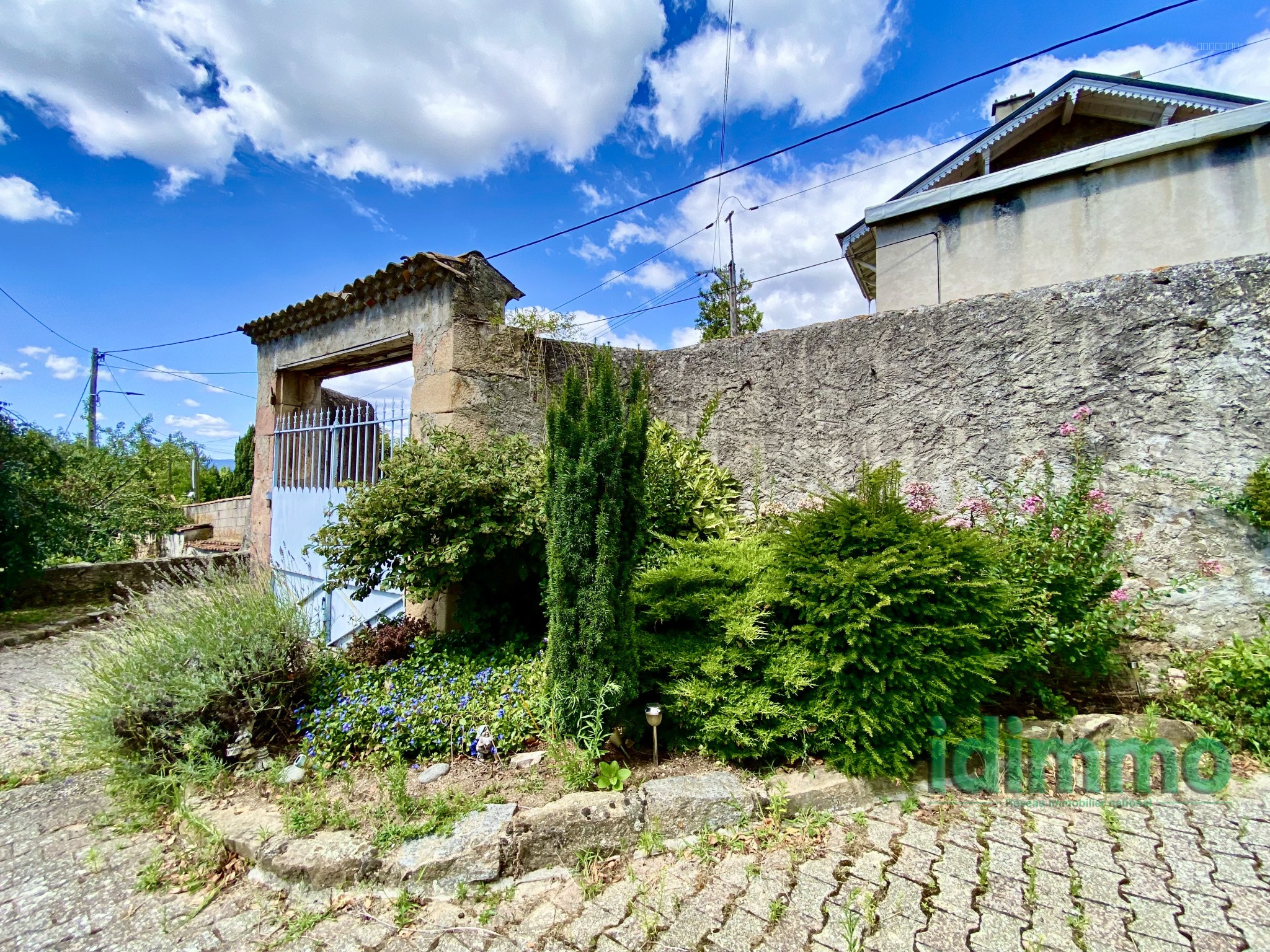 Maison à vendre à Annonay, 100 m², 10 pièces – photo 1 sur 20