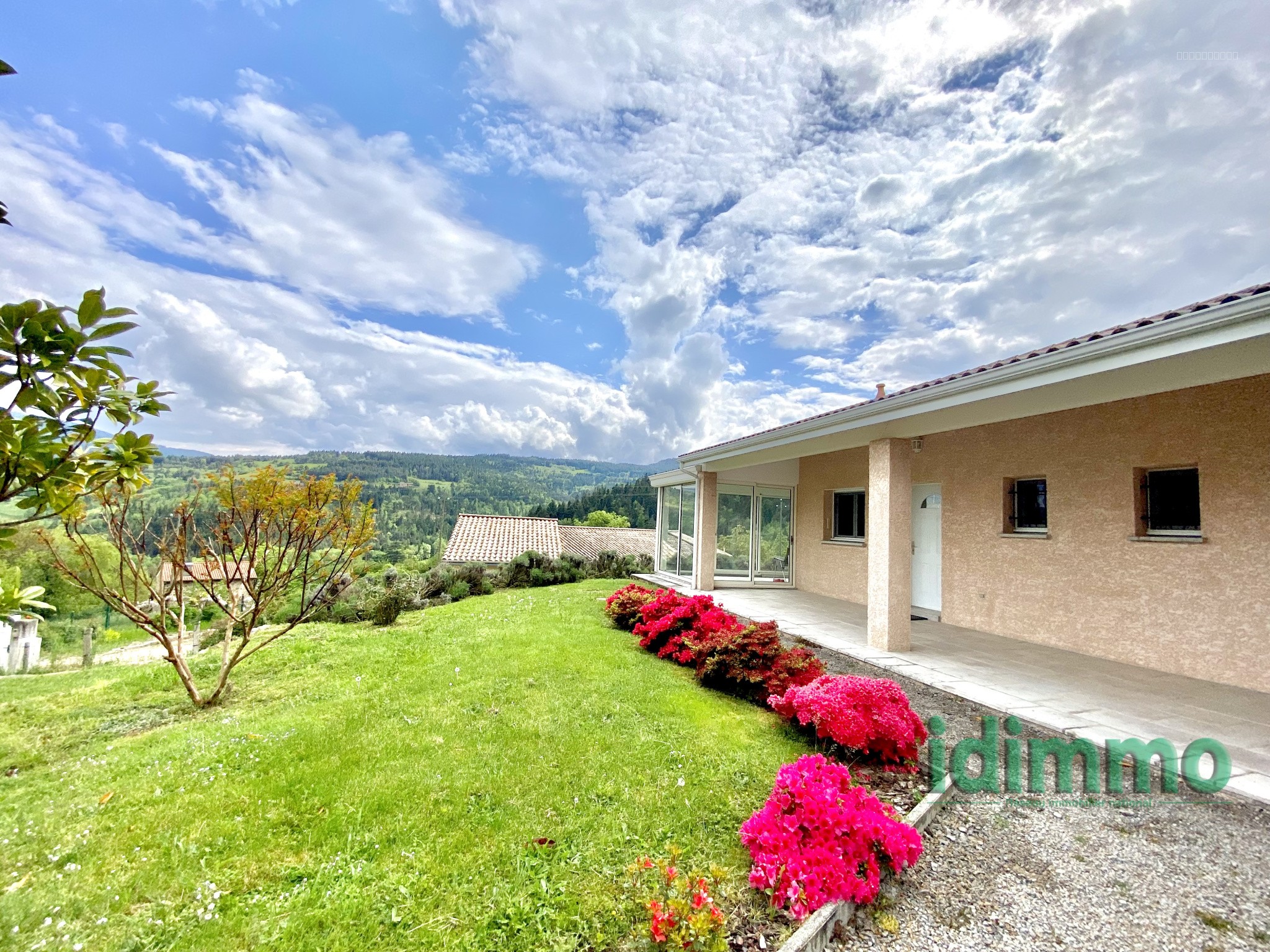 Maison à vendre à Vanosc, 40 m², 6 pièces – photo 1 sur 20