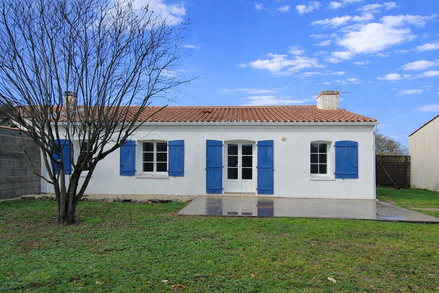 Maison à louer à L aiguillon sur mer, 970 m², 4 pièces – photo 1 sur 12