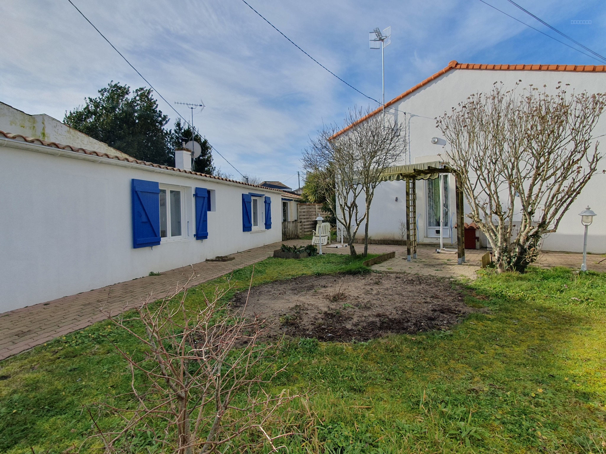 Maison à vendre à L aiguillon sur mer, 16,24 m², 6 pièces – photo 1 sur 20