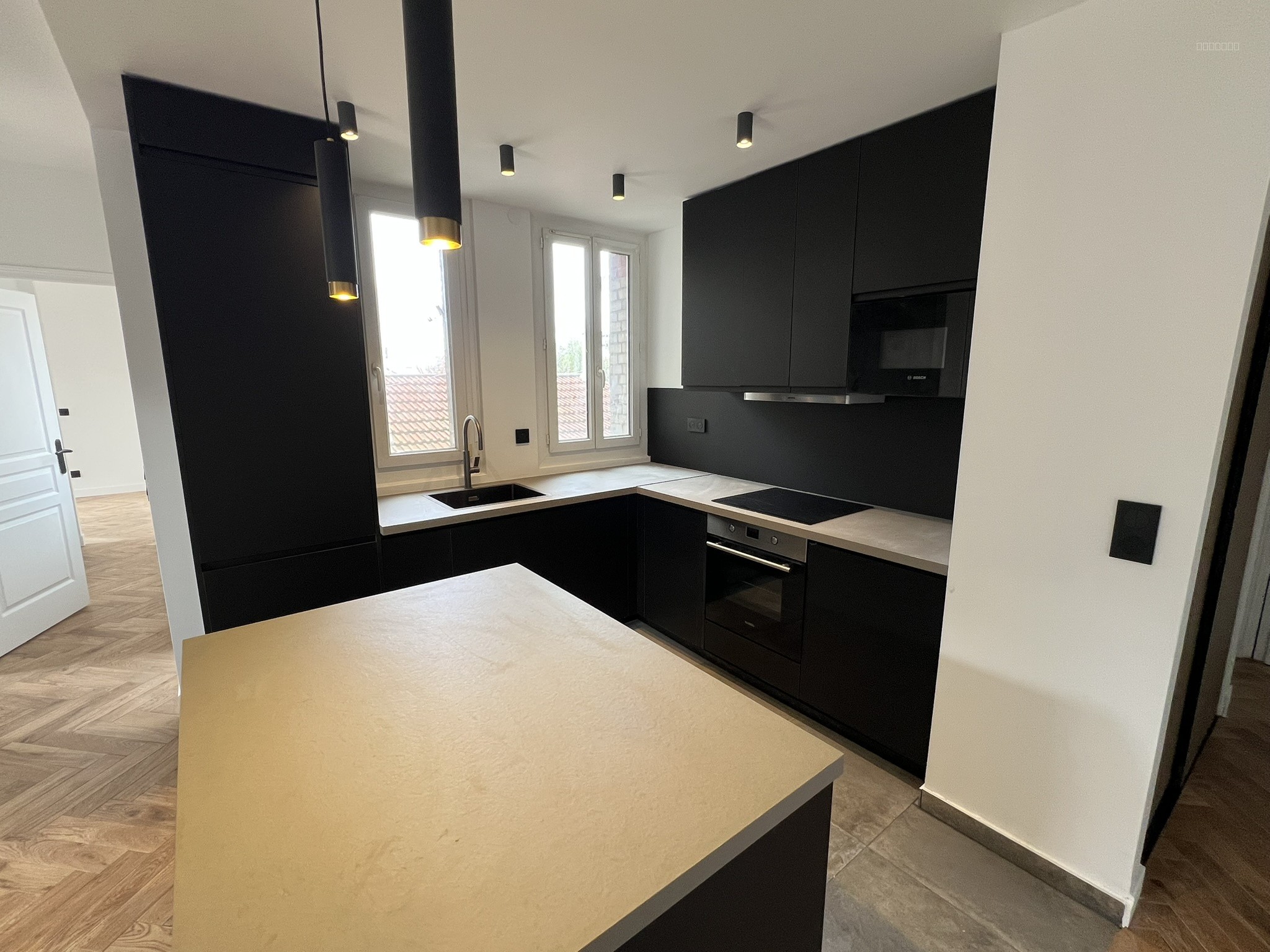 Appartement à vendre à Maisons alfort, 281 m², 3 pièces – photo 1 sur 10