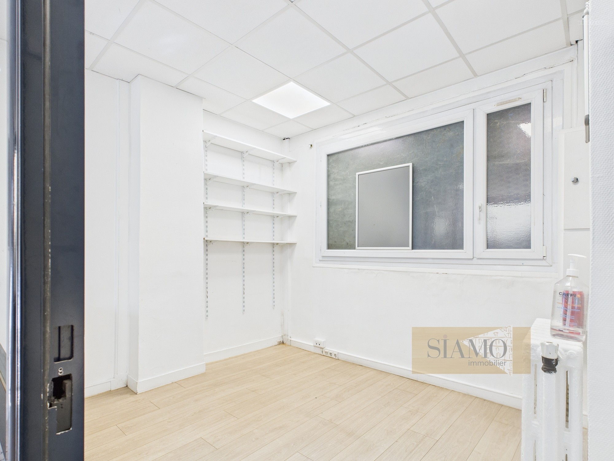 SAINT-MANDE  LOCAL ET BUREAUX DE 116 M2 — photo 3