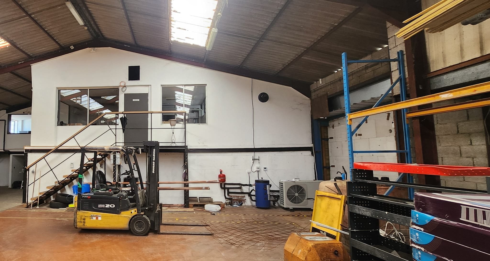 Entrepôt à vendre à Rouxmesnil bouteilles, 500 m² – photo 3 sur 4