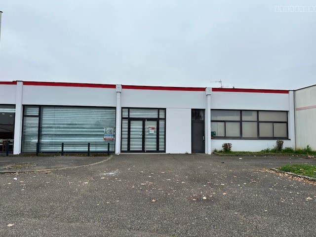 Local commercial à louer à Strasbourg, 100 m² – photo 1 sur 9