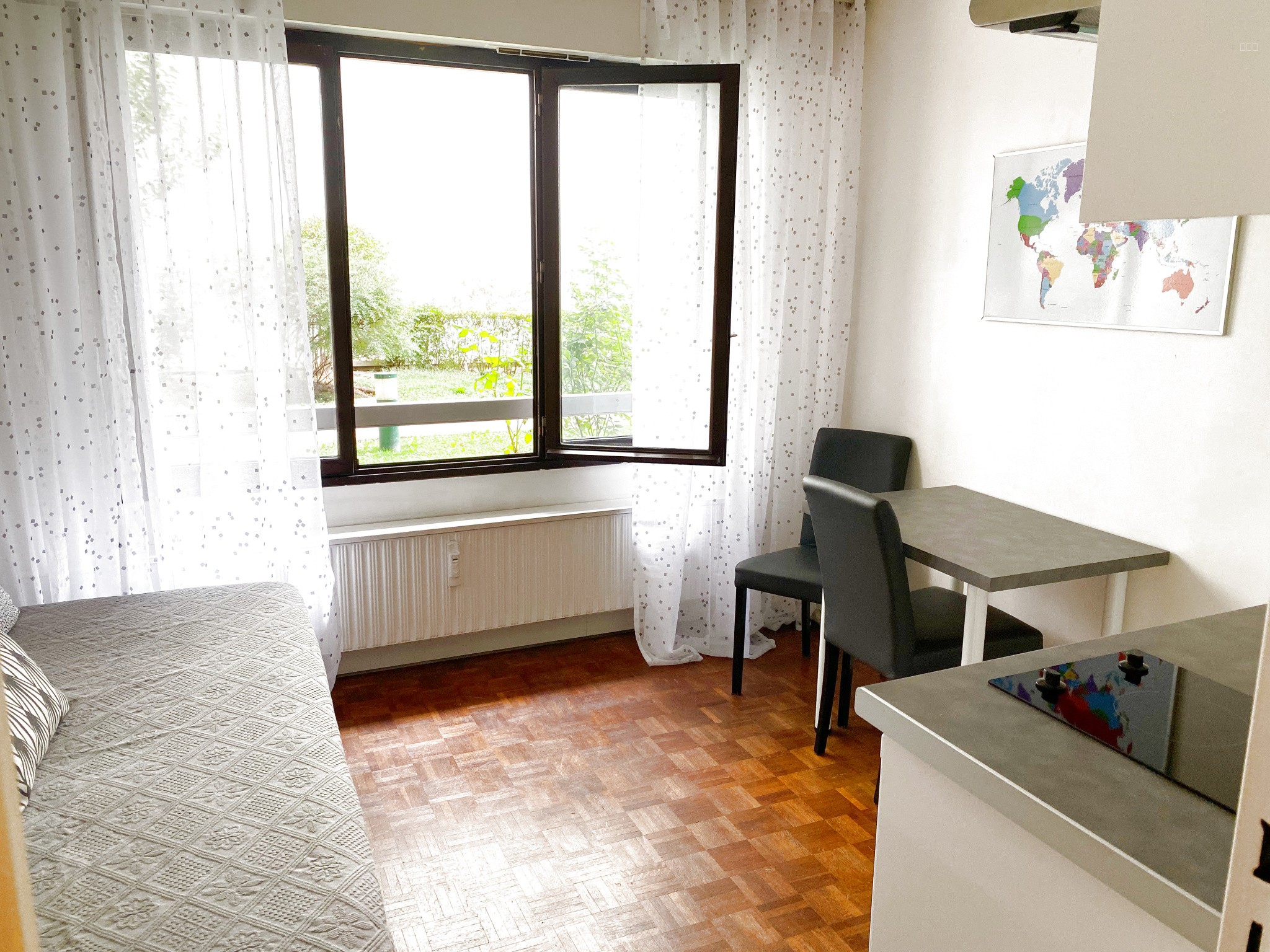 Canal St Martin, 29 rue Louis BLANC Studio meublé 13m2 RdC Prêt à louer Cave — photo 1