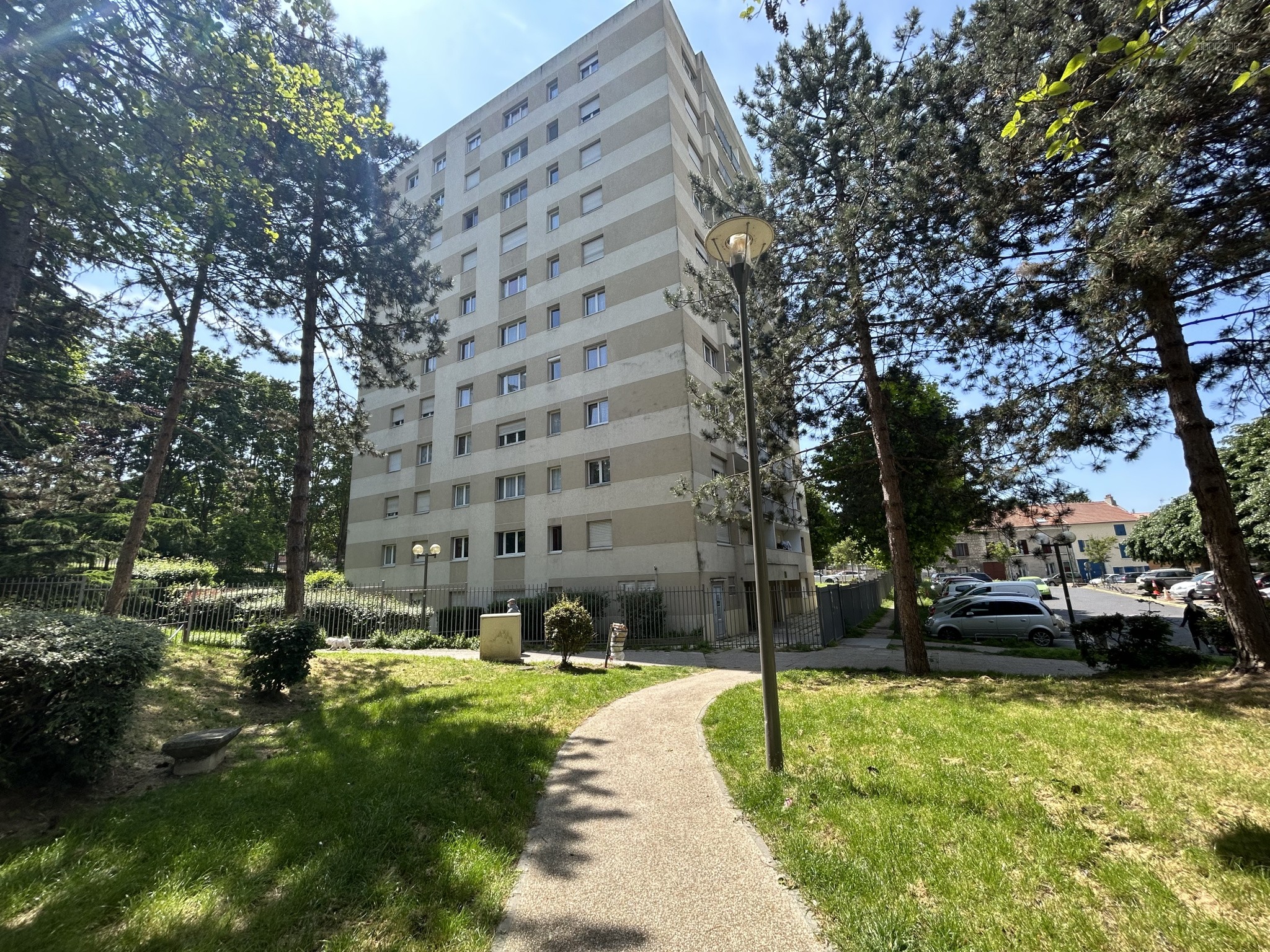 Appartement à vendre à St ouen l aumone, 42,76 m², 2 pièces – photo 1 sur 9