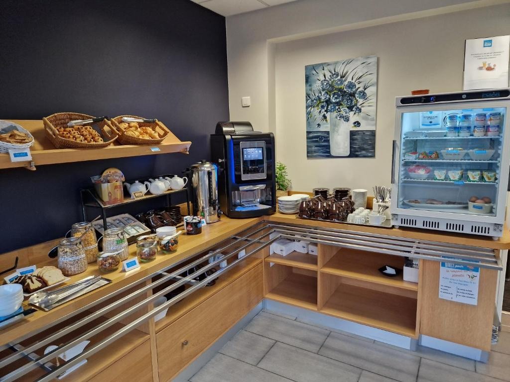 Fonds de commerce à vendre à Limoges, 2 600 m² – photo 3 sur 9