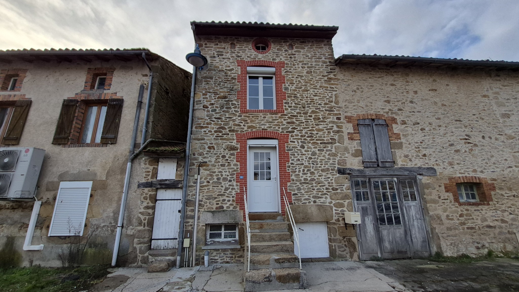 Maison 3 pièces 61 m2 Secteur Roussac — photo 1