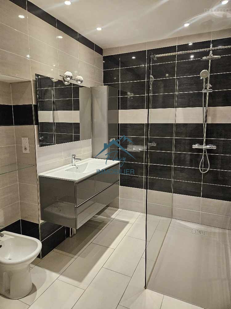 Appartement à vendre à Bruyeres, 75 m², 3 pièces – photo 3 sur 12