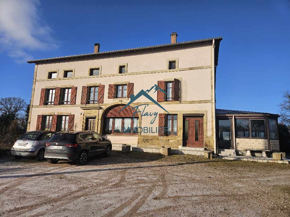 Maison à vendre à Girecourt sur durbion, 370 m², 9 pièces – photo 1 sur 19