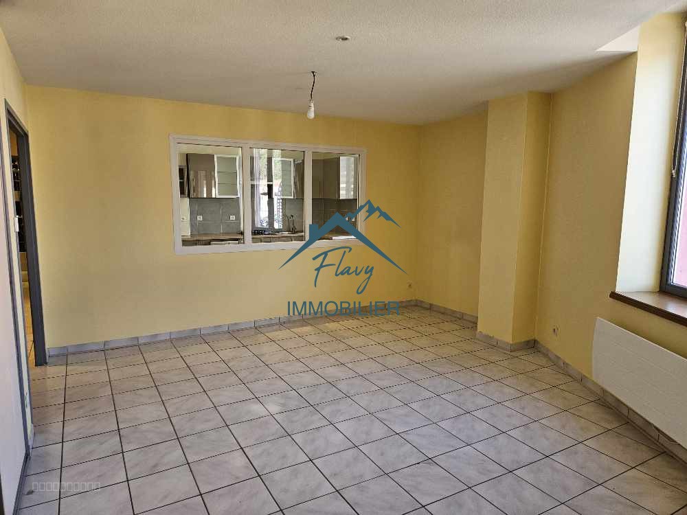 Appartement à vendre à Bruyeres, 75 m², 3 pièces – photo 2 sur 12