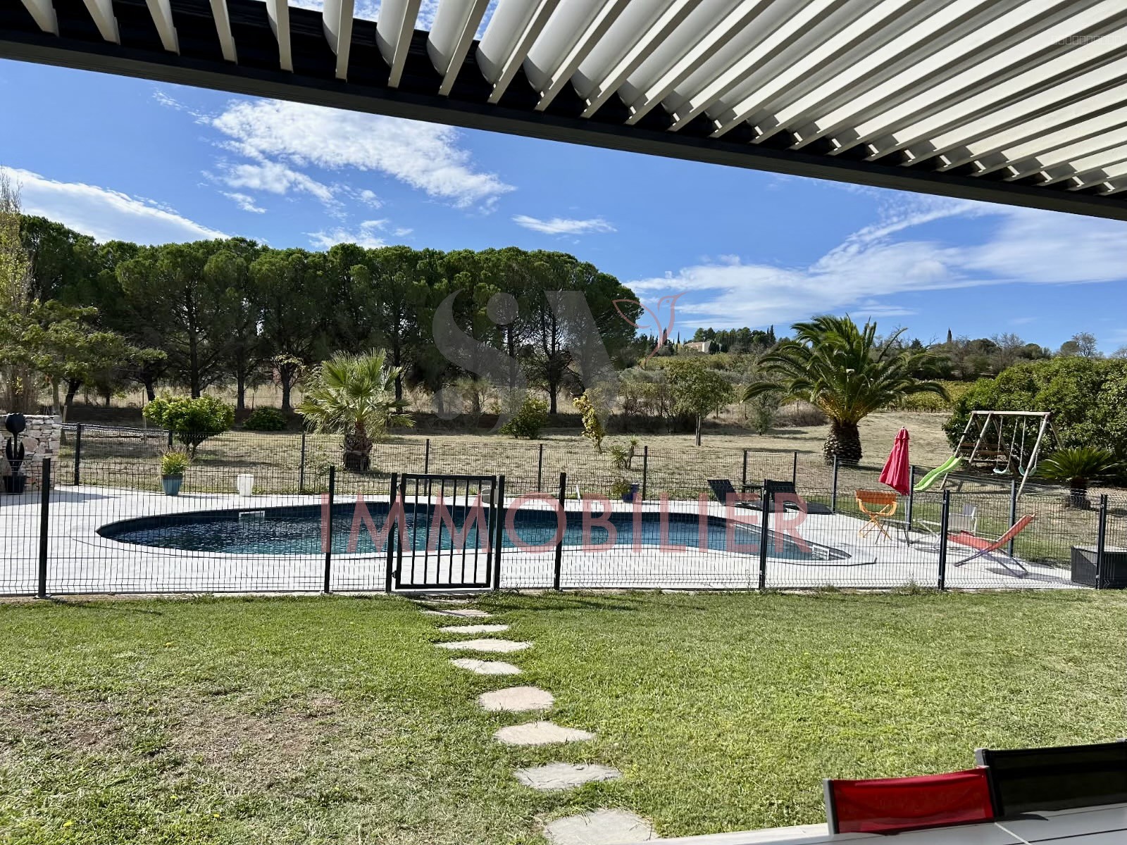 Bien immobilier à vendre à Ginestas, 173 m², 8 pièces – photo 1 sur 19
