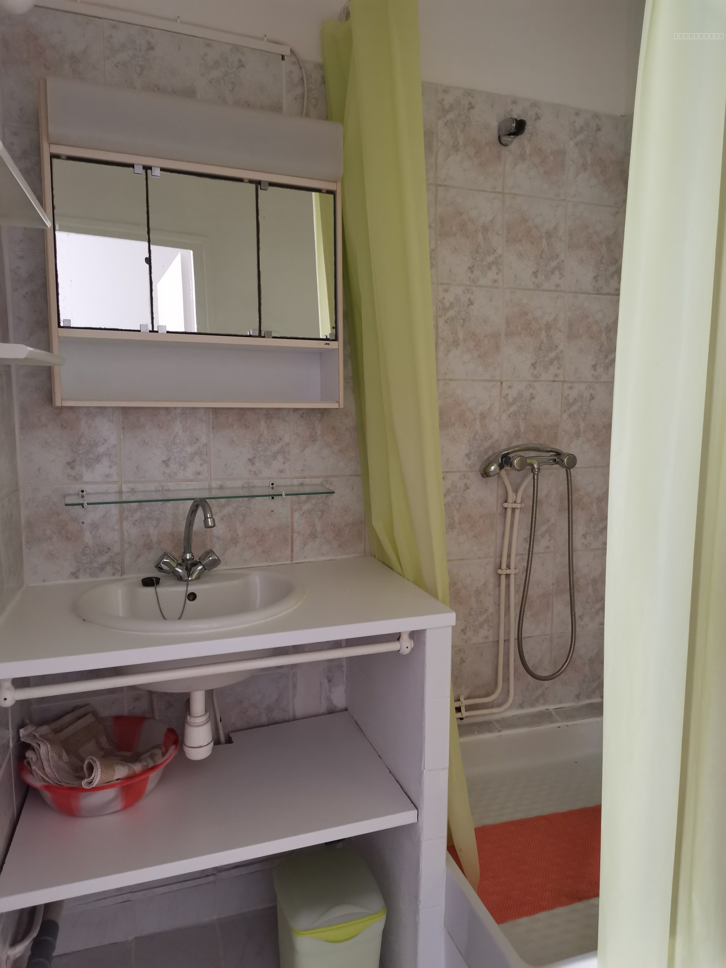 APPARTEMENT TYPE 3 DE 66 M2 - AVENUE JEAN GIONO - AVEC BALCON TERRASSE — photo 8