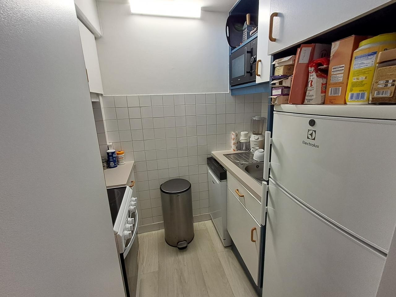 LOCAL PROFESSIONNEL — photo 3