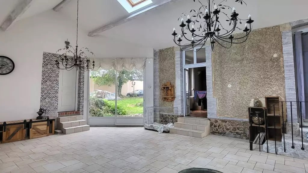Maison à vendre à Gallardon, 215 m², 7 pièces – photo 2 sur 7