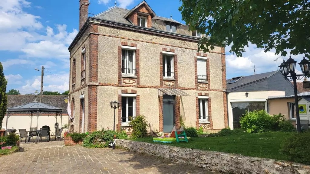 Maison à vendre à Gallardon, 215 m², 7 pièces – photo 1 sur 7