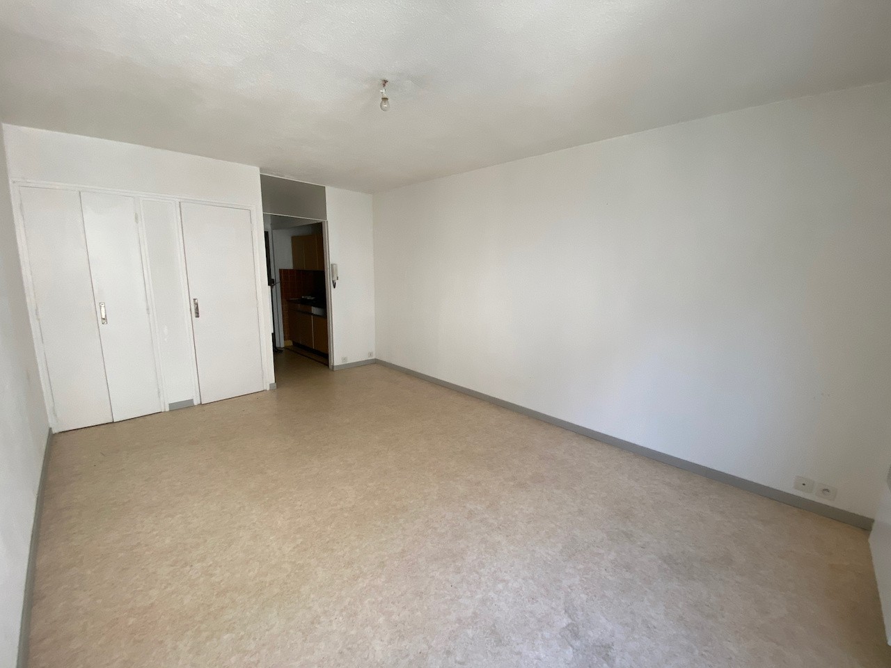 LOT-ET-GARONNE, VILLENEUVE SUR LOT ensemble de 13 appartements de type studios — photo 9