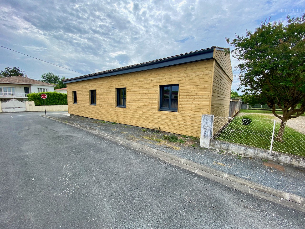 Immeuble à vendre à Villeneuve sur lot, 21,9 m², 4 pièces – photo 3 sur 16