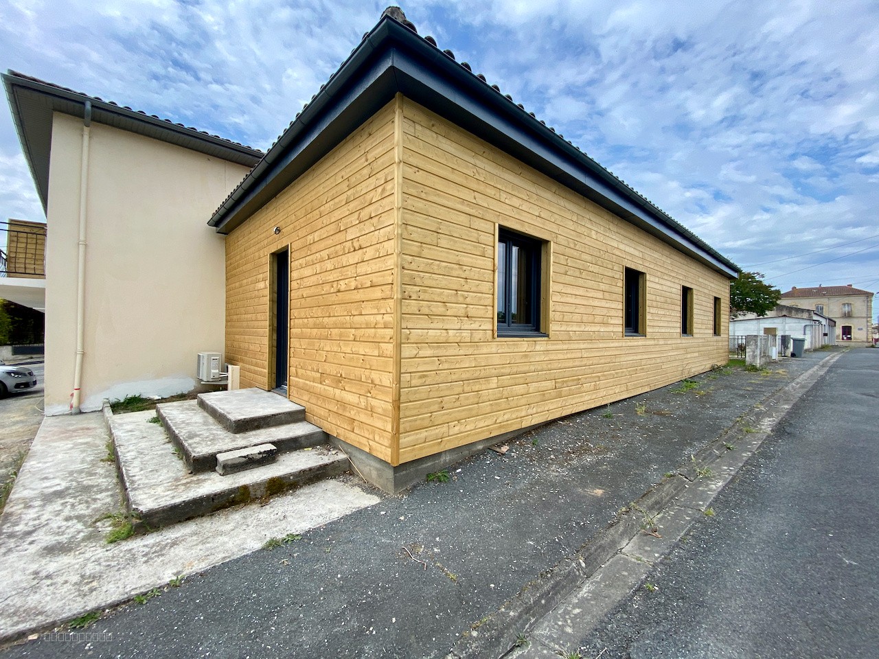 Immeuble à vendre à Villeneuve sur lot, 21,9 m², 4 pièces – photo 2 sur 16
