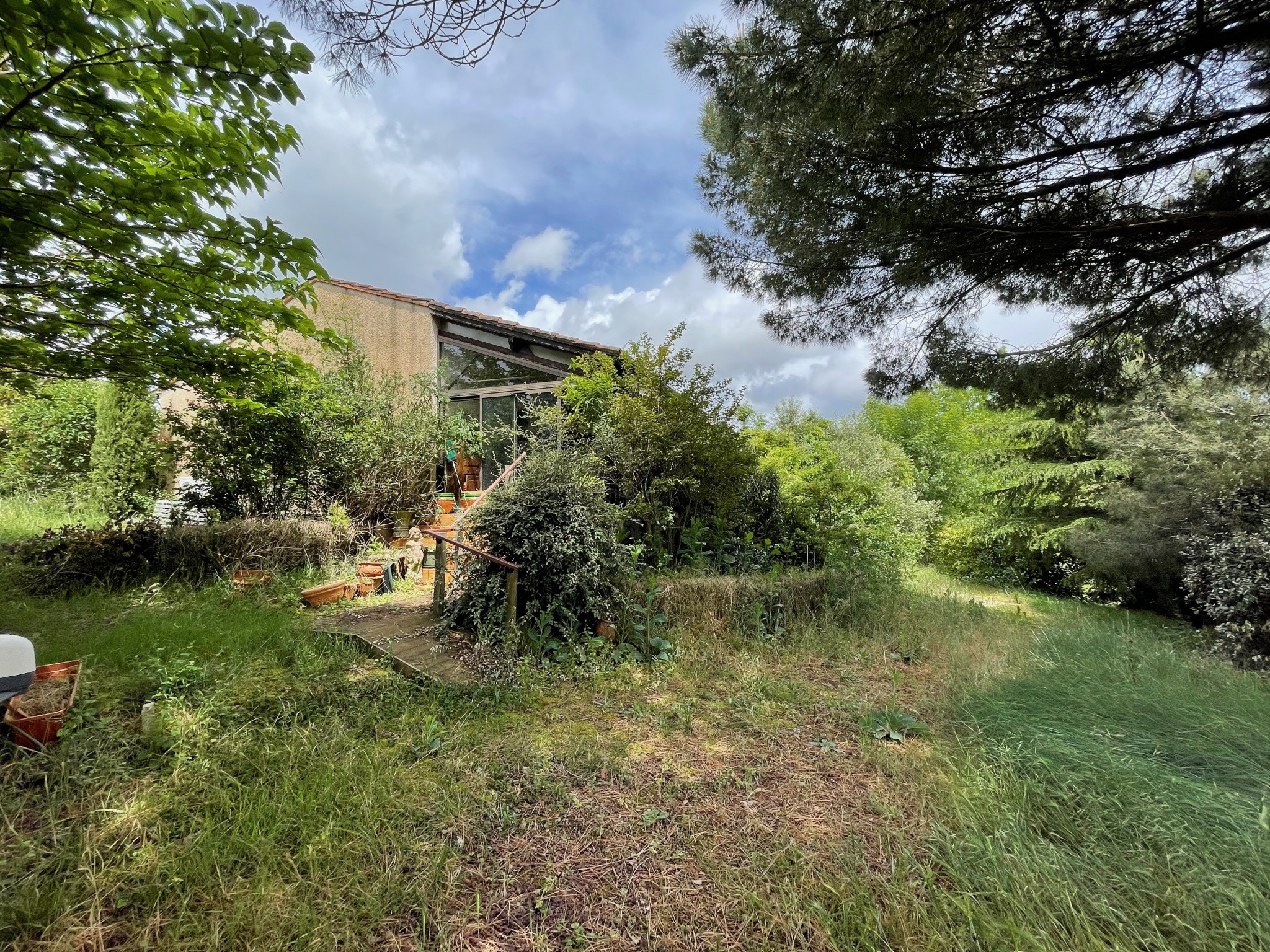 Maison à vendre à Le ledat, 1 014 m², 5 pièces – photo 1 sur 5