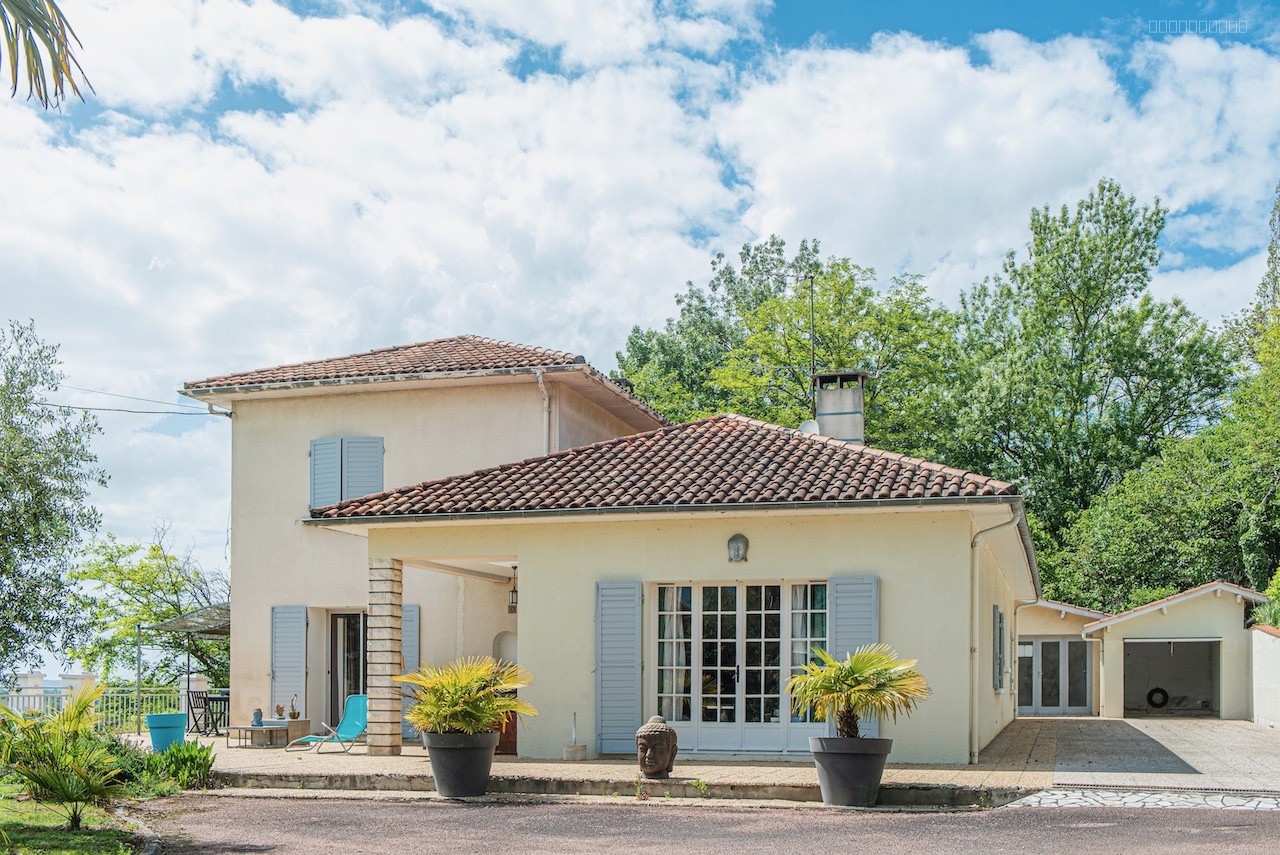 Maison à vendre à Villeneuve sur lot, 509 m², 5 pièces – photo 1 sur 20