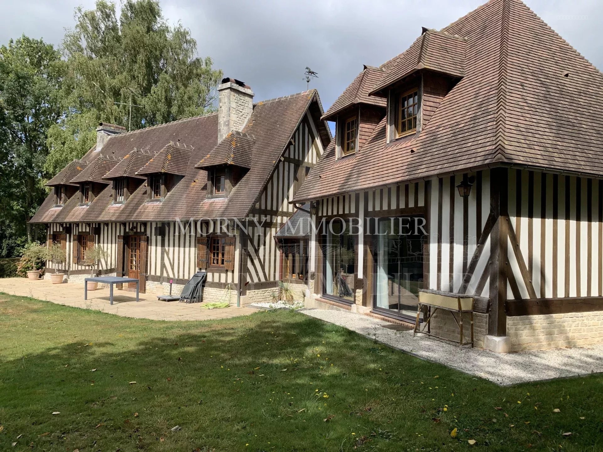 Maison à vendre à Pont l eveque, 223 m², 9 pièces – photo 1 sur 20