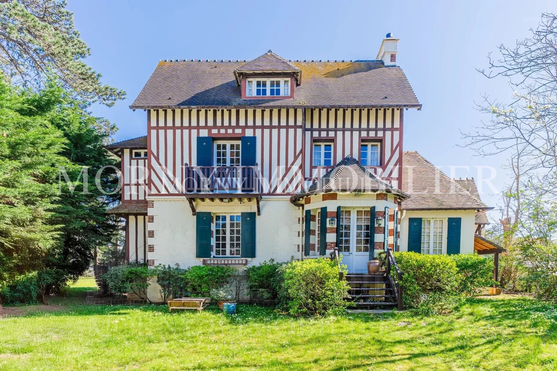 DEAUVILLE - TRIANGLE D'OR — photo 1