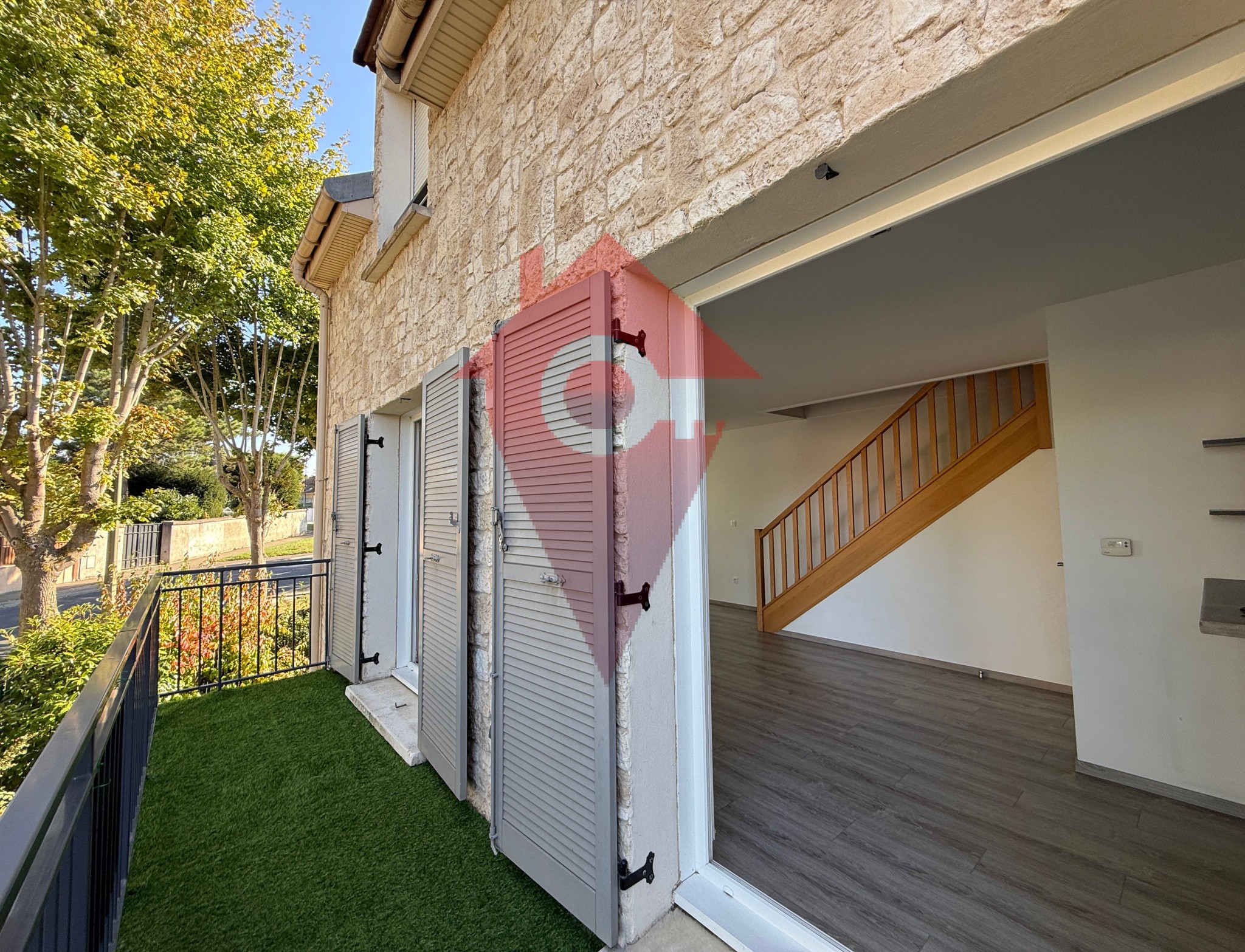 Appartement à vendre à Orgeval, 328 m², 3 pièces – photo 2 sur 11