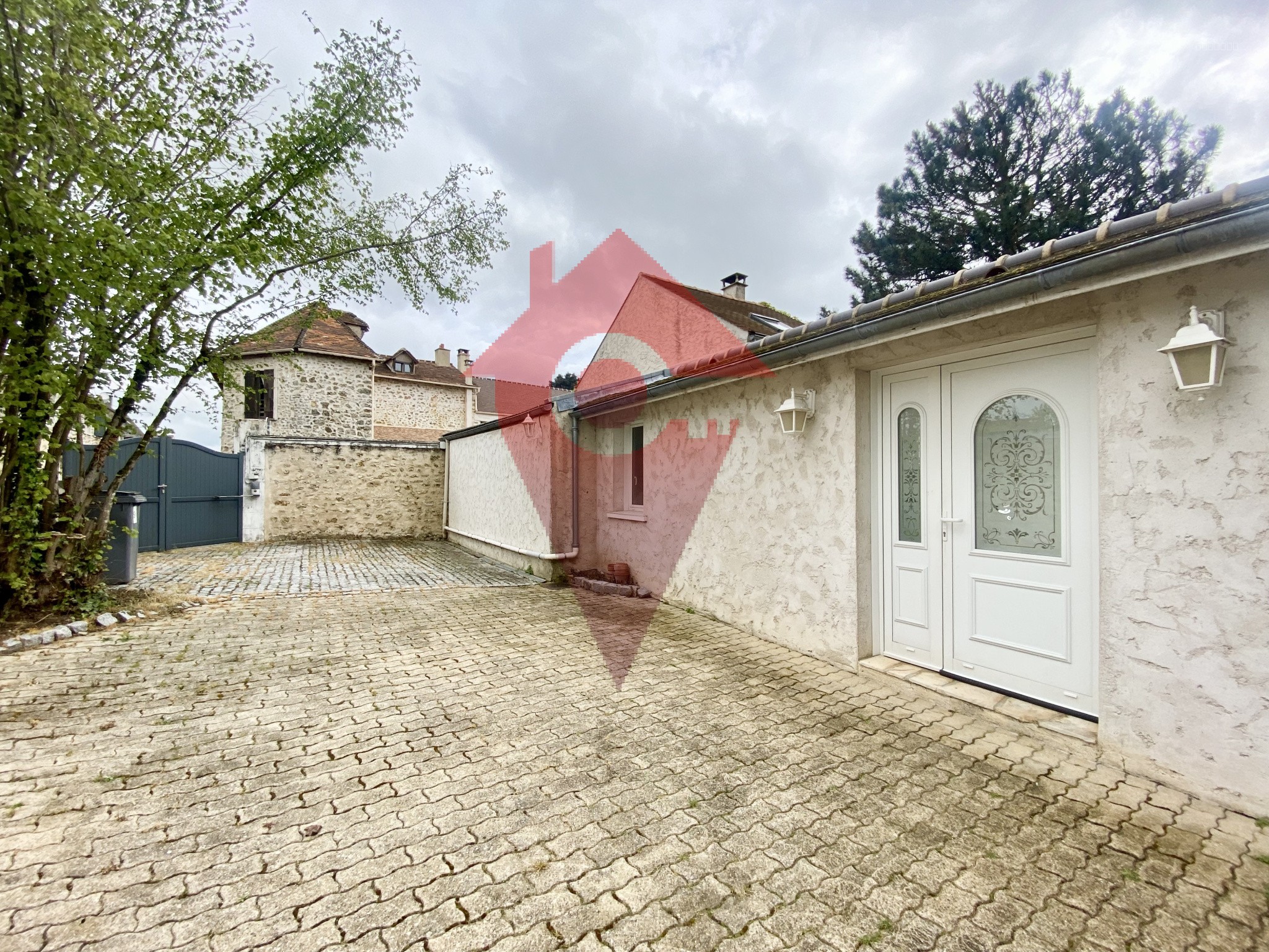 Maison à louer à Les alluets le roi, 204 m², 6 pièces – photo 3 sur 17