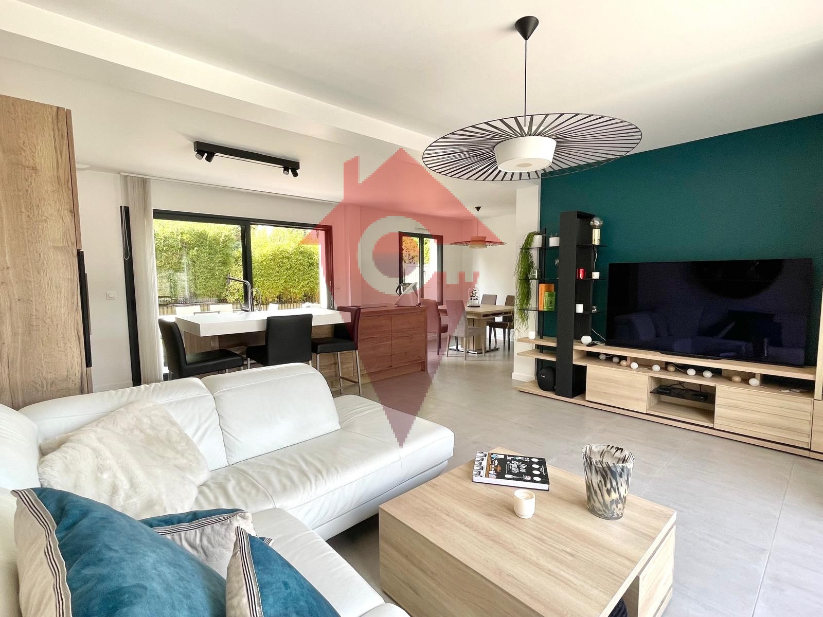 Maison à vendre à Orgeval, 619 m², 4 pièces – photo 2 sur 12