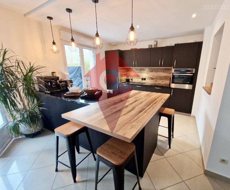 Maison à vendre à Orgeval, 170 m², 6 pièces – photo 1 sur 11