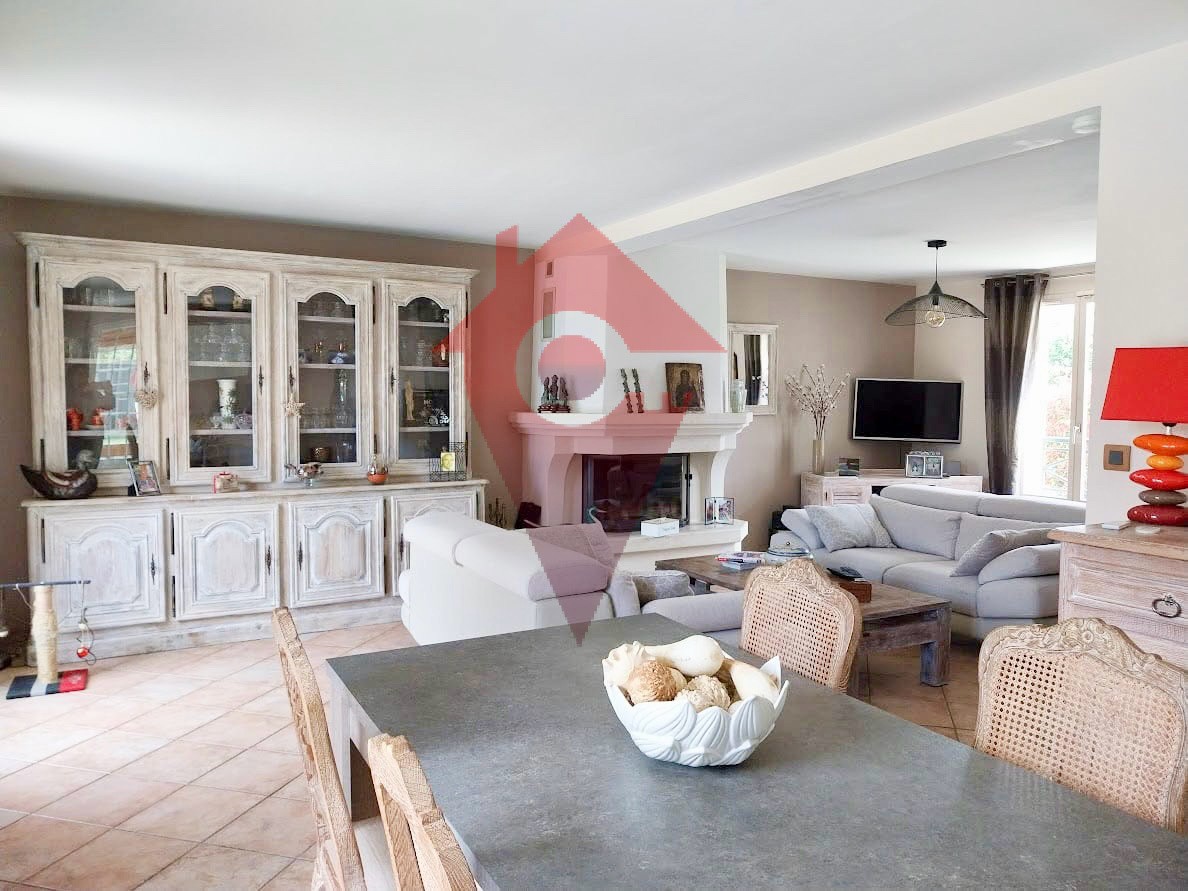 Maison à vendre à Orgeval, 481 m², 8 pièces – photo 3 sur 17