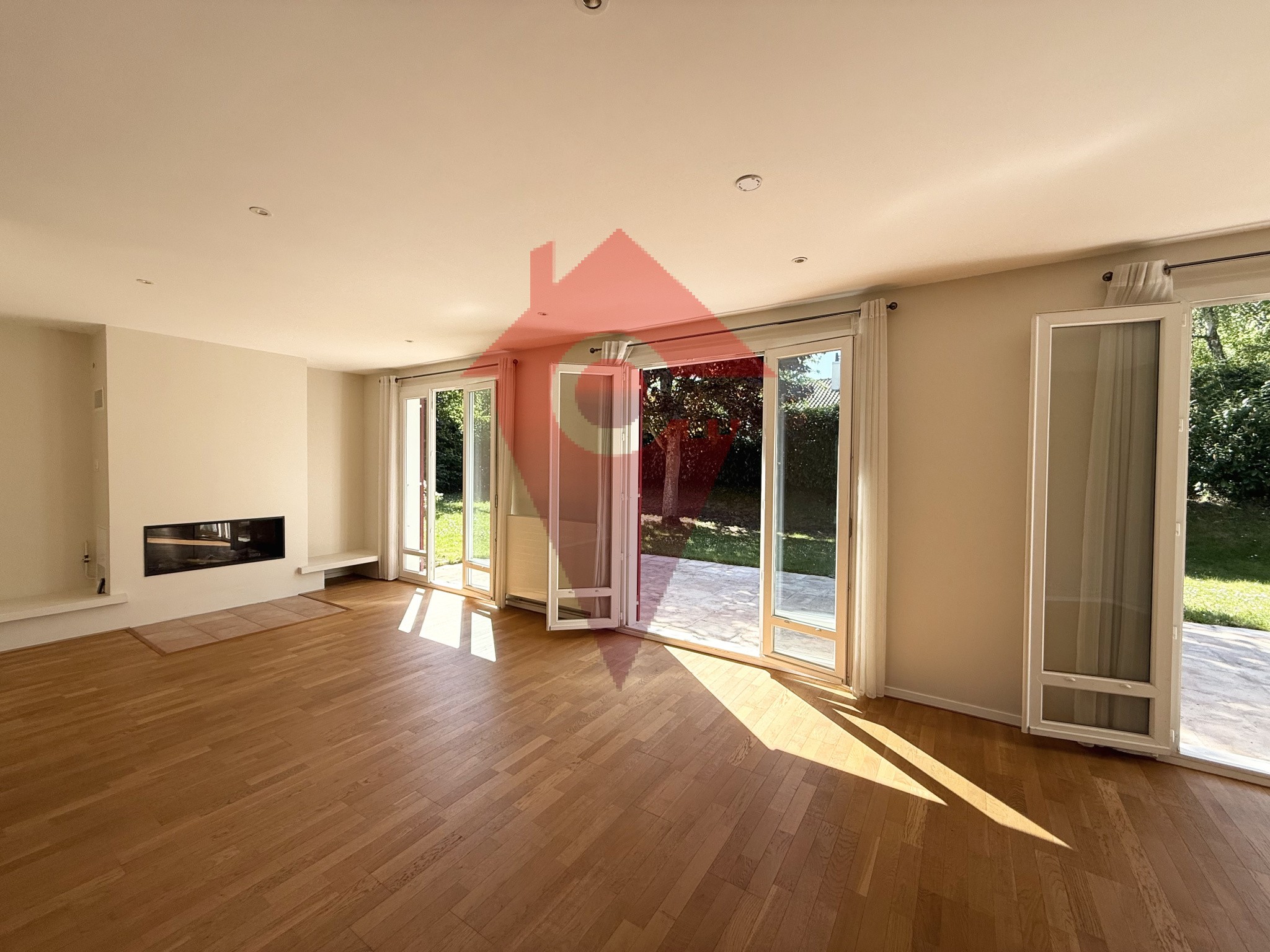 Maison à vendre à Vernouillet, 15 m², 8 pièces – photo 2 sur 20