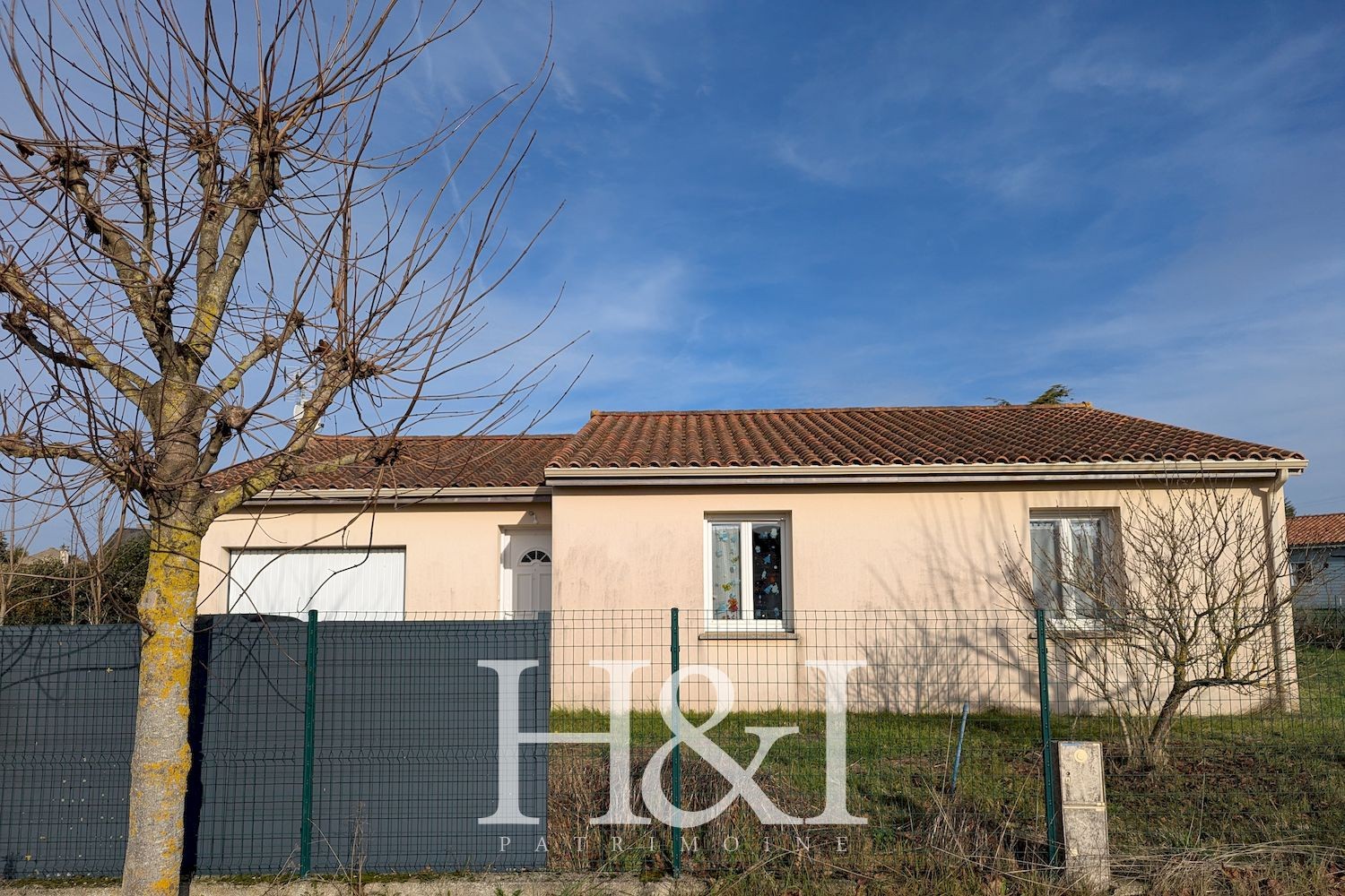 Maison à vendre à Villiers, 619 m², 4 pièces – photo 1 sur 9