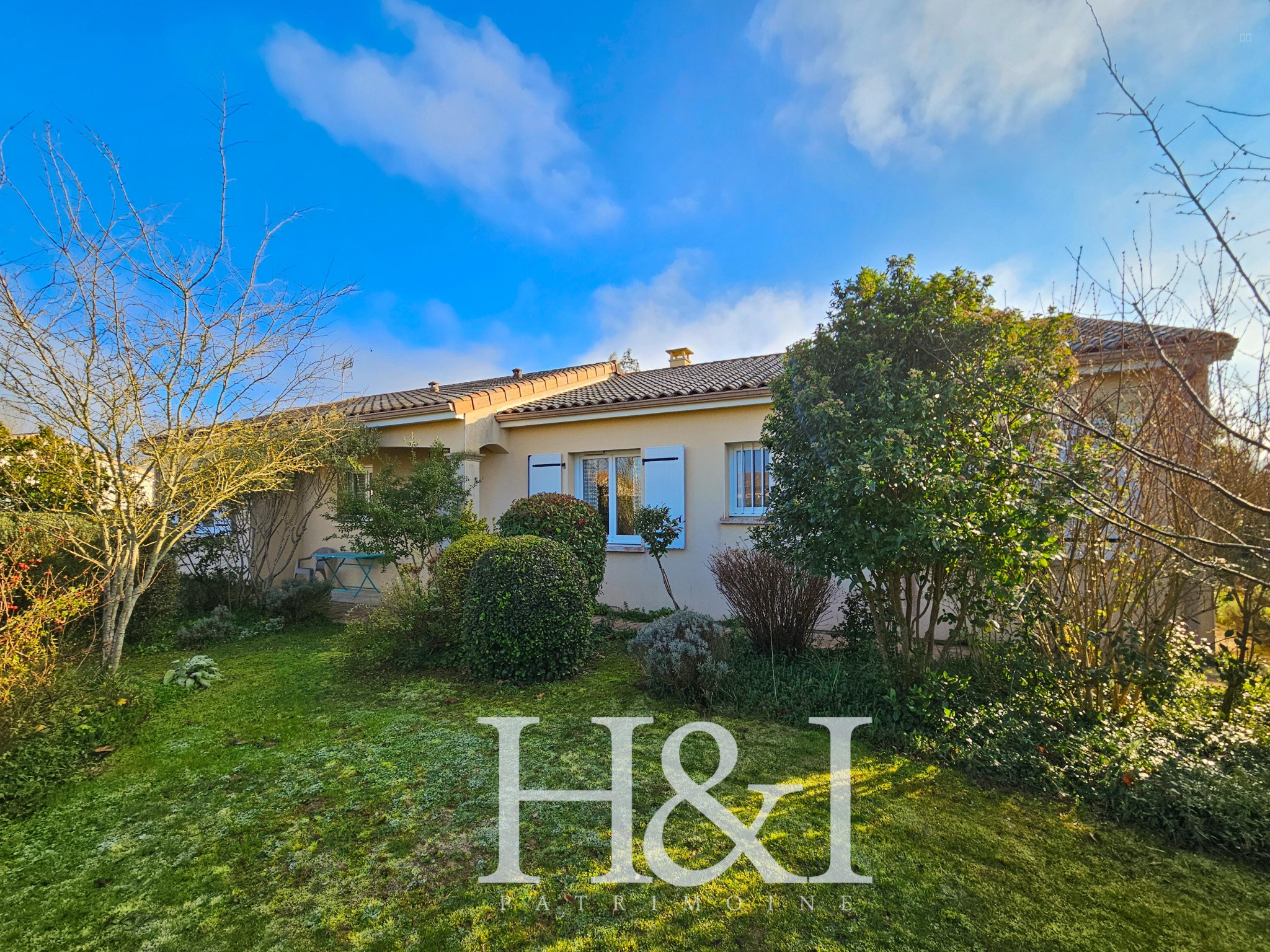 Maison à vendre à Gencay, 125 m², 5 pièces – photo 1 sur 14