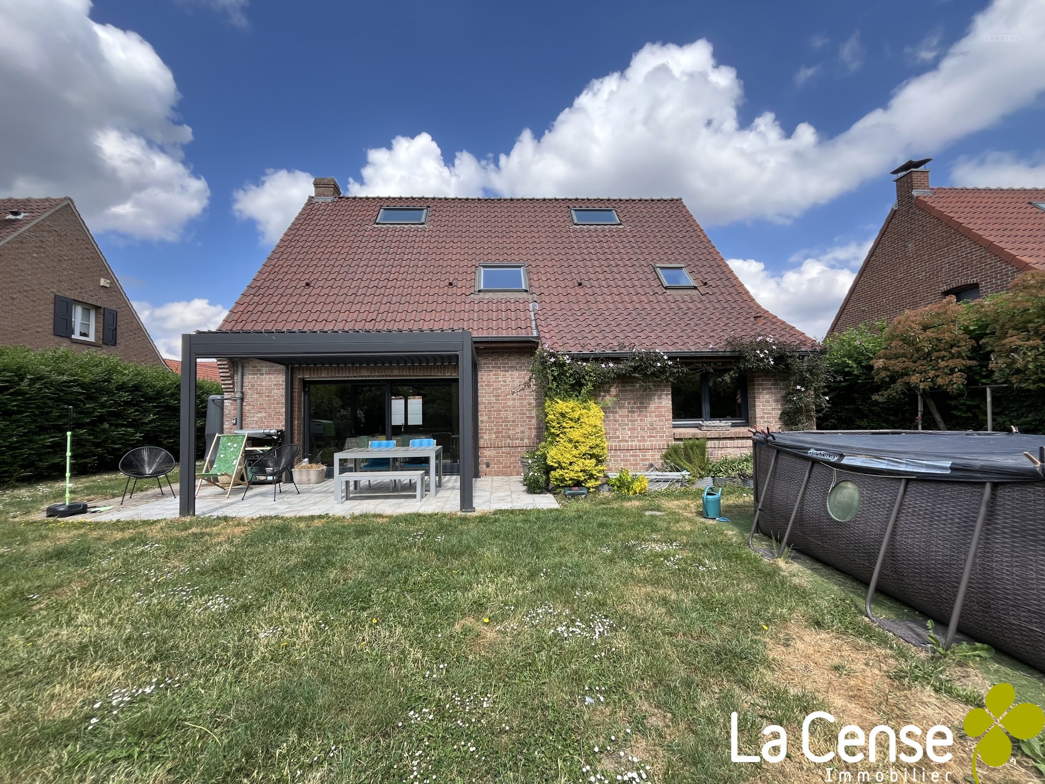 Maison à vendre à Hem, 432 m², 6 pièces – photo 1 sur 8