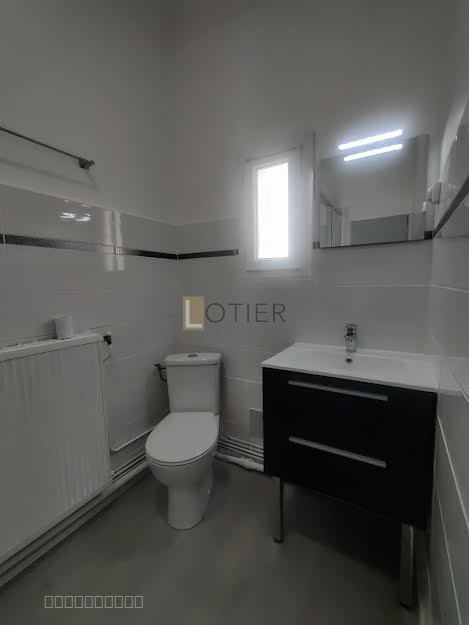 T2 rénové au premier étage d'un petit immeuble de deux appartements — photo 14