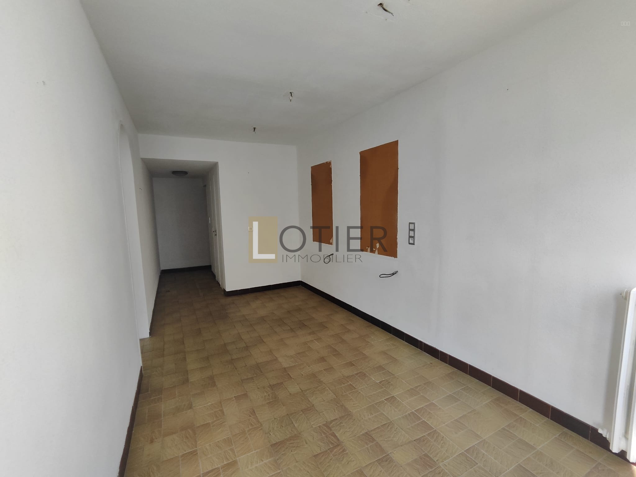 Local Commercial 84m2 tout commerce — photo 1