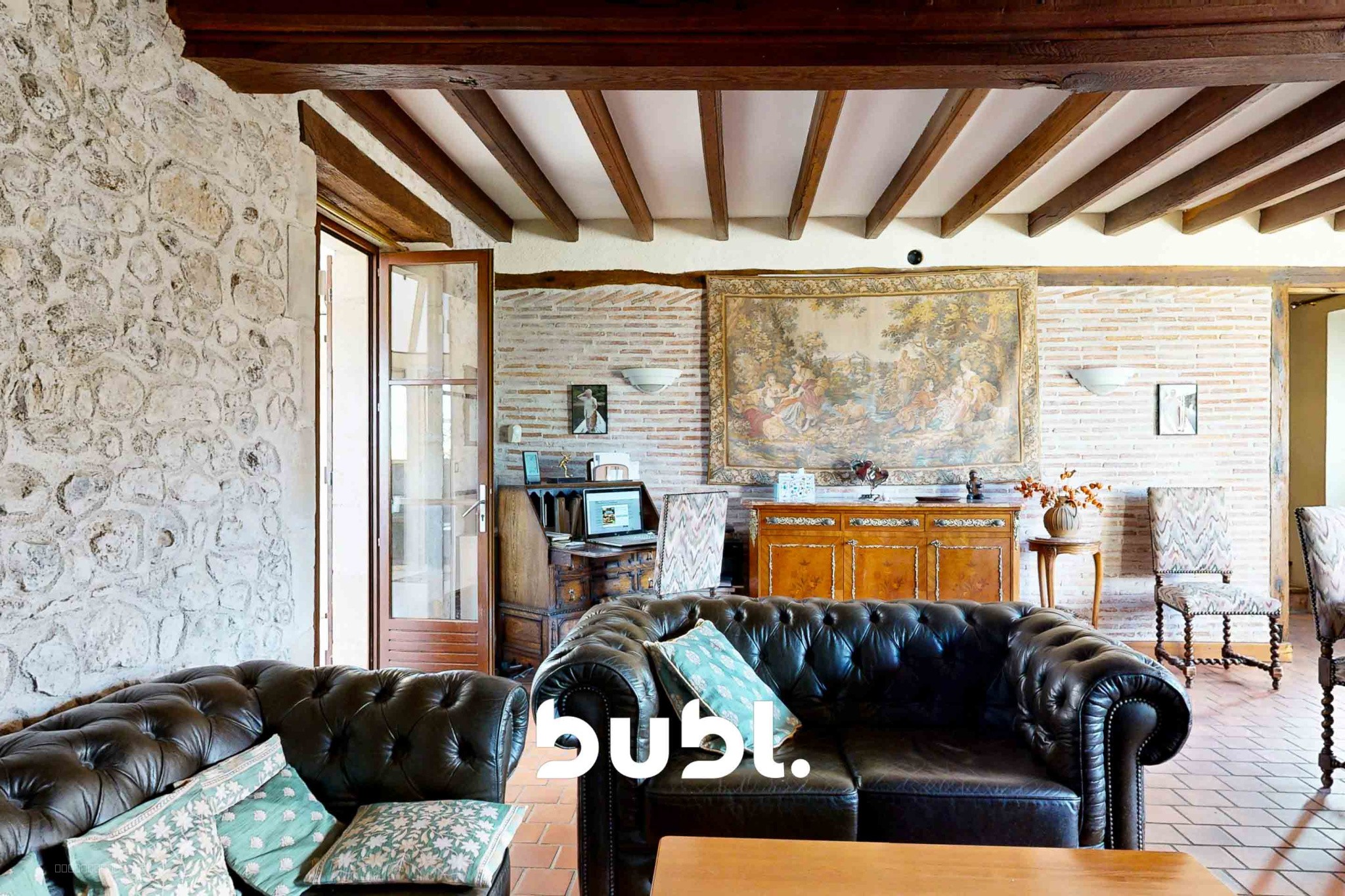 Propriété de caractère avec piscine chauffée — photo 10