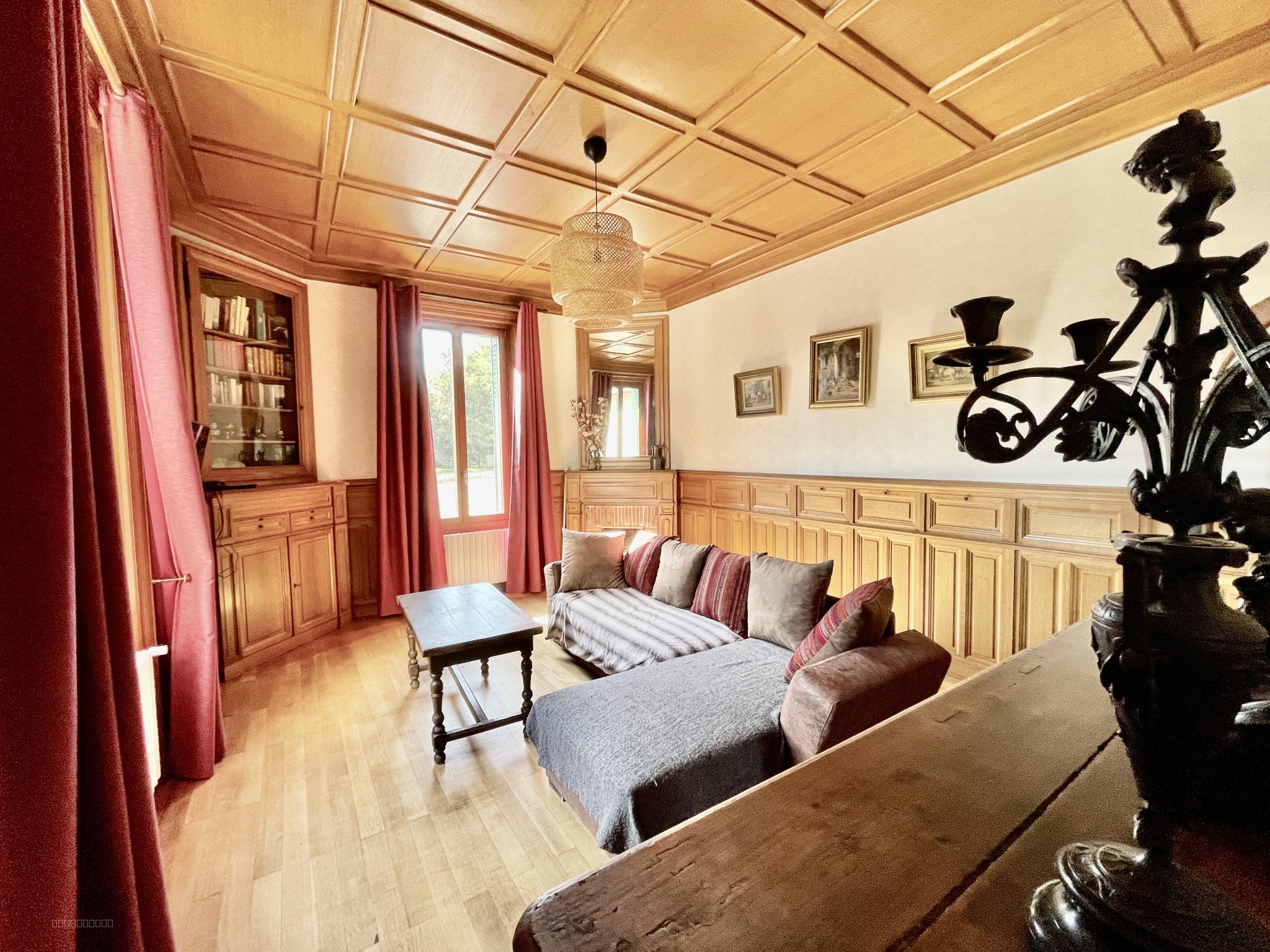 Bien immobilier à vendre à Le donjon, 200 m², 8 pièces – photo 2 sur 13