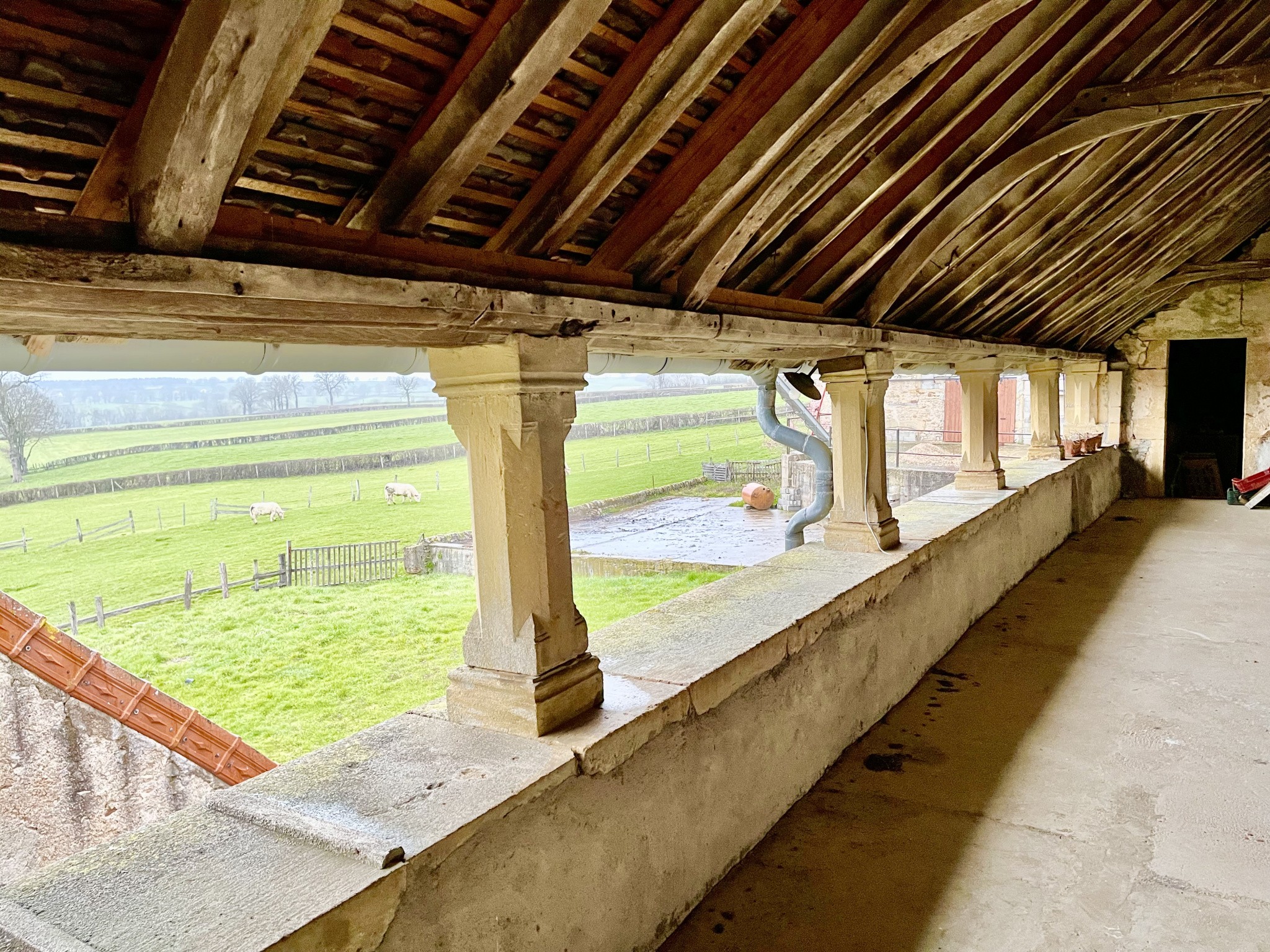 Bien immobilier à vendre à Paray le monial, 250 m², 8 pièces – photo 2 sur 9
