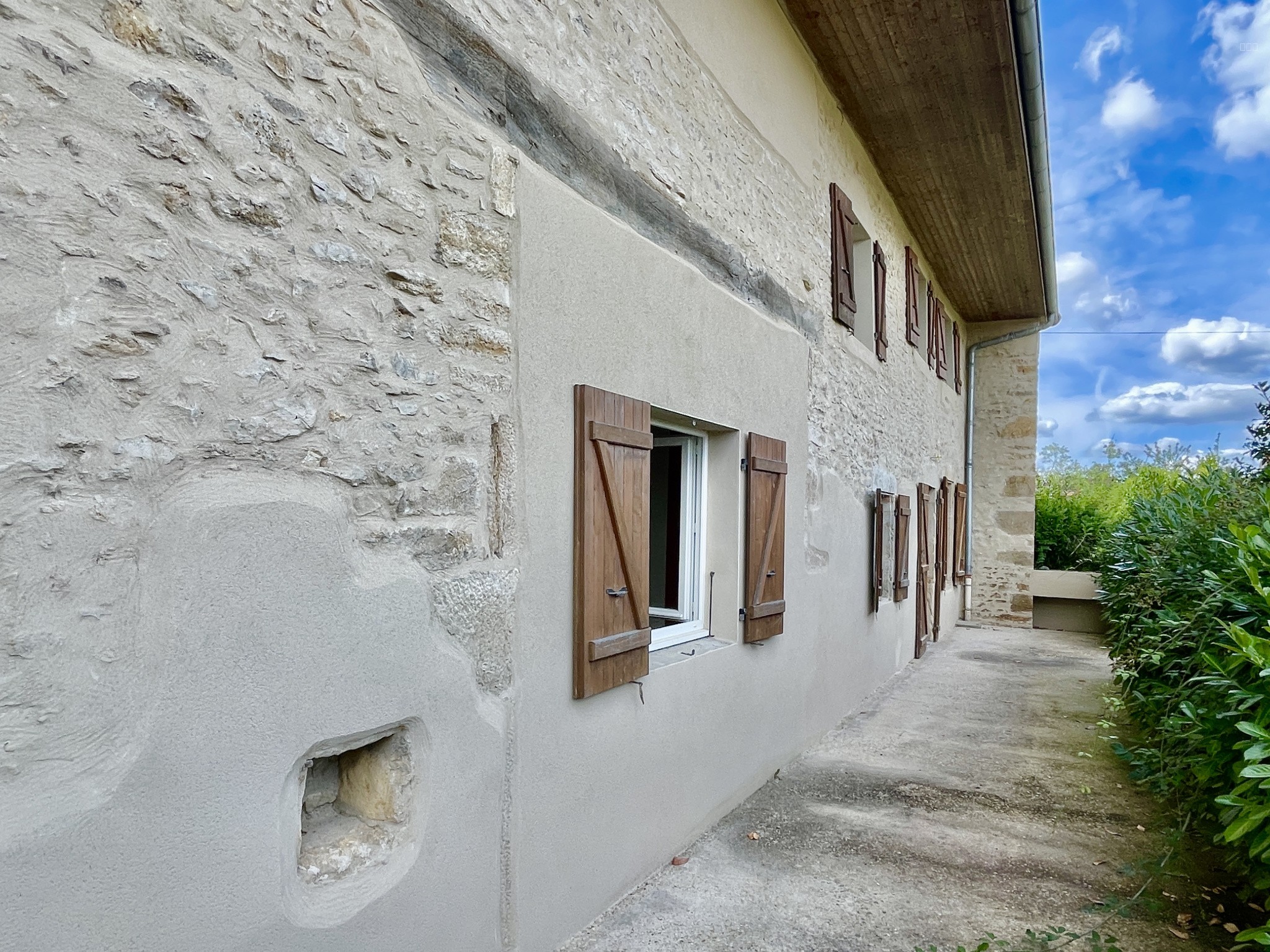 Bien immobilier à vendre à Charolles, 220 m², 15 pièces – photo 3 sur 9