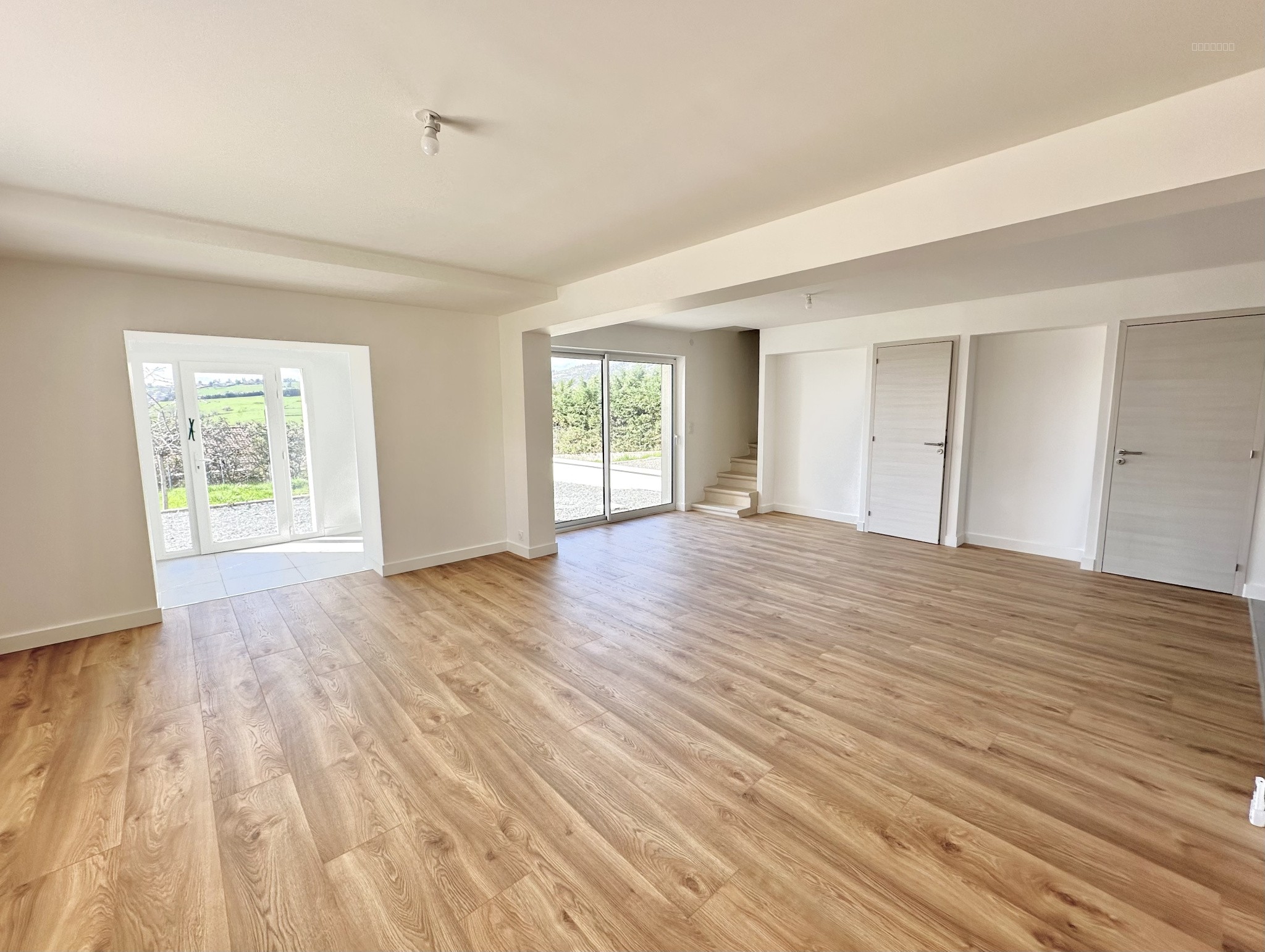 Maison à vendre à Pollionnay, 54,86 m², 5 pièces – photo 1 sur 7