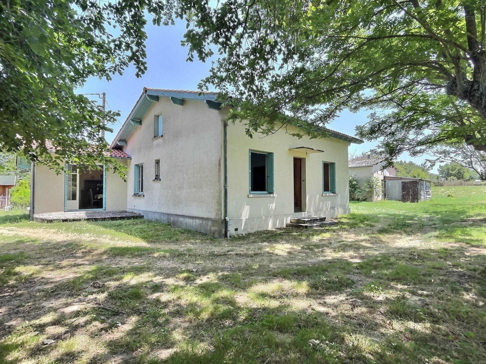 Maison à vendre à Viterbe, 1 305 m², 4 pièces – photo 1 sur 14