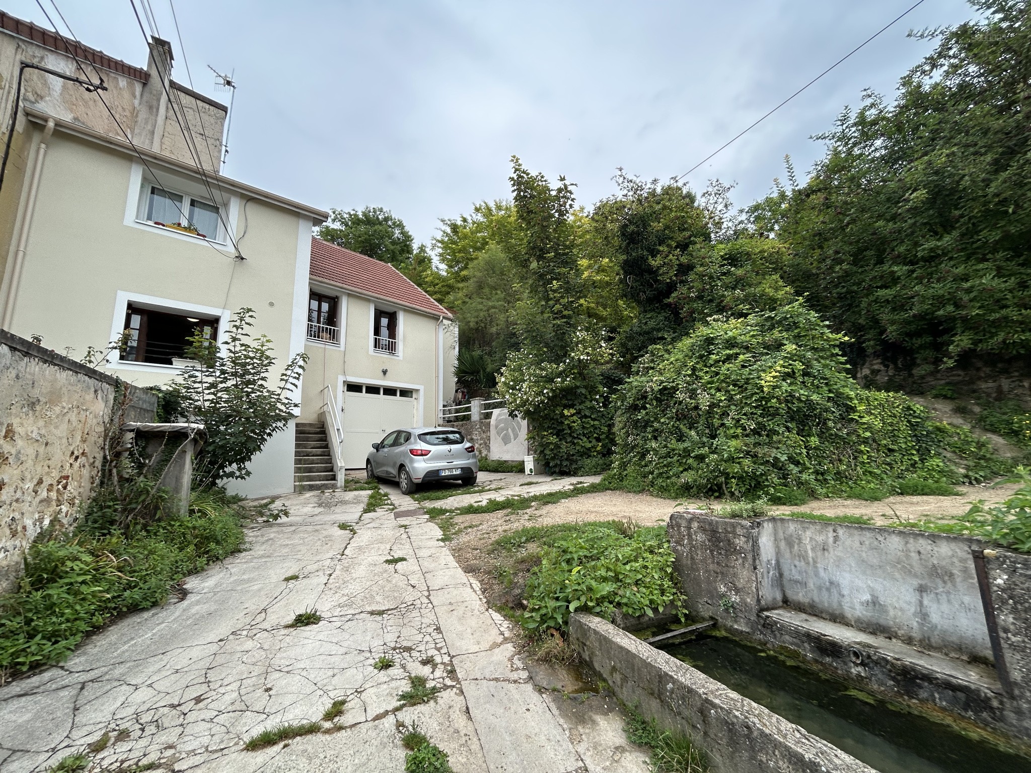 Immeuble à vendre à Crouttes sur marne, 130,32 m², 8 pièces – photo 1 sur 1